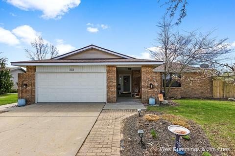 1411 6th St, Belding, MI 48809 photo 1