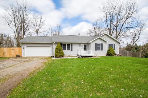 5434 Clearview Dr, Howell, MI 48843 photo 2
