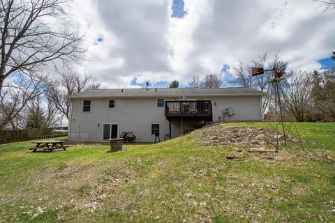 5434 Clearview Dr, Howell, MI 48843 photo 3