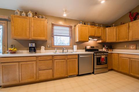 5434 Clearview Dr, Howell, MI 48843 photo 14