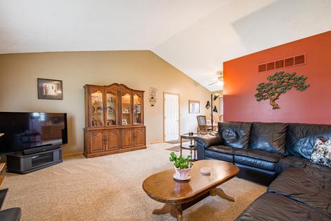 5434 Clearview Dr, Howell, MI 48843 photo 8