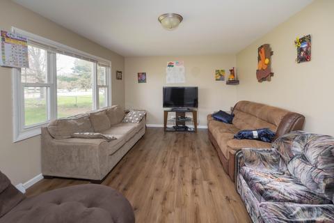 336 12th St, Plainwell, MI 49080 photo 2