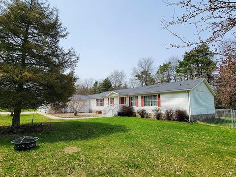 9716 Fish Rd, Belding, MI 48809 photo 2
