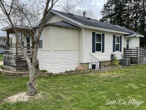 533 Roosevelt St, Belding, MI 48809 photo 7