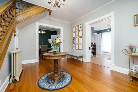 211 S Marshall Ave, Marshall, MI 49068 photo 2