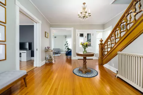 211 S Marshall Ave, Marshall, MI 49068 photo 4
