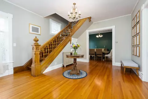 211 S Marshall Ave, Marshall, MI 49068 photo 3