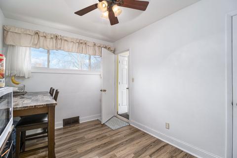 351 N 28th St, Springfield, MI 49037 photo 8