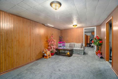 351 N 28th St, Springfield, MI 49037 photo 19