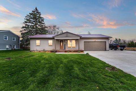 5692 Holly Dr, Jackson, MI 49201 photo 1