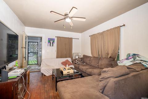 226 E Prospect St, Jackson, MI 49203 photo 5