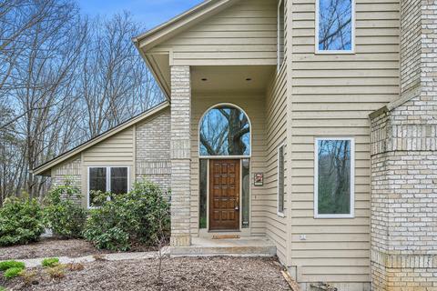 2850 Foxfire Ln SE, Ada, MI 49301 photo 3