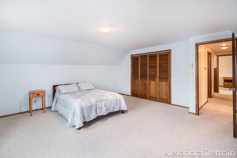 463 8th St, Manistee, MI 49660 photo 17