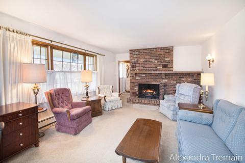 463 8th St, Manistee, MI 49660 photo 5