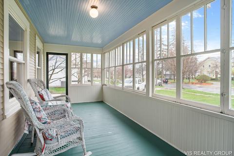 519 River St, Spring Lake, MI 49456 photo 6