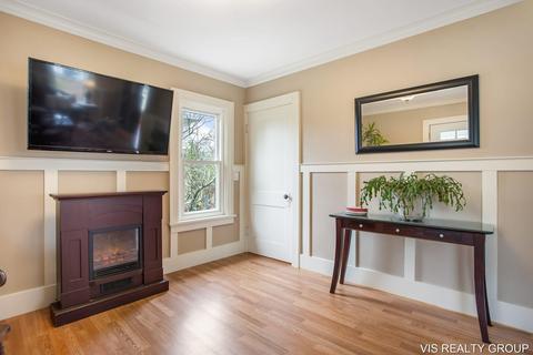 519 River St, Spring Lake, MI 49456 photo 8