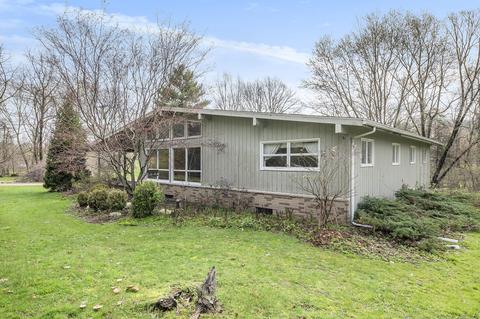 833 E Gull Lake Dr, Augusta, MI 49012 photo 5