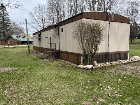 17629 W River Dr, Morley, MI 49336 photo 4