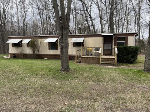 17629 W River Dr, Morley, MI 49336 photo 2
