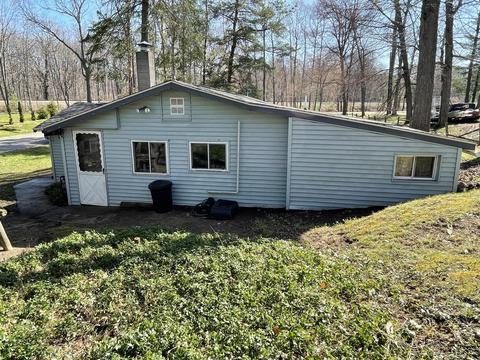 2062 Maple Street St, Harrison, MI 48625 photo 3