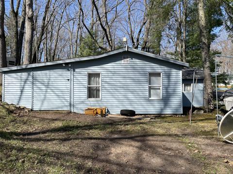 2062 Maple Street St, Harrison, MI 48625 photo 5