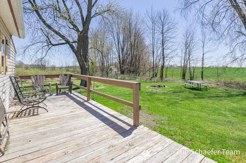 5203 Seeley Rd, Belding, MI 48809 photo 2