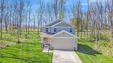 62334 Lagoon Dr, Cassopolis, MI 49031 photo 1