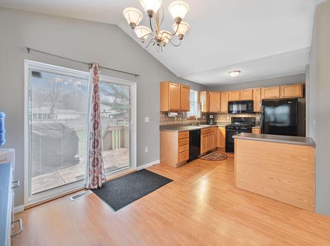 3860 Dorset Dr, Jackson, MI 49203 photo 8