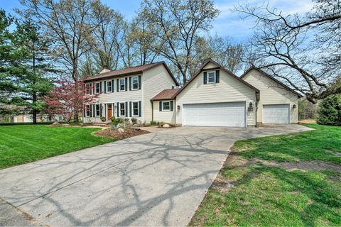 7465 Bridle Path Ct SE, Ada, MI 49301 photo 2