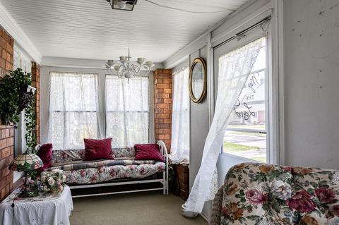 516 Mcbride St, Jackson, MI 49203 photo 4
