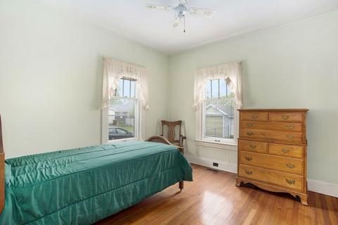 604 E Michigan Ave, Marshall, MI 49068 photo 11