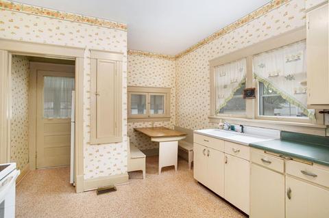 604 E Michigan Ave, Marshall, MI 49068 photo 8