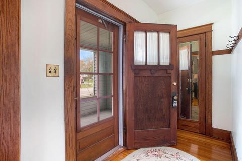 604 E Michigan Ave, Marshall, MI 49068 photo 2