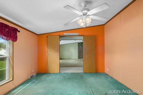179 Exchange St, Grant, MI 49327 photo 5