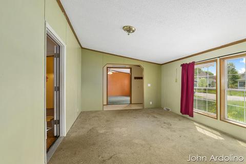179 Exchange St, Grant, MI 49327 photo 7