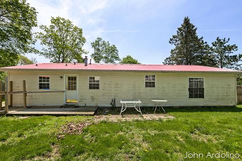 179 Exchange St, Grant, MI 49327 photo 2