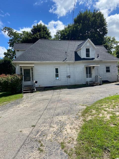 817 Kenwood Ave, Belding, MI 48809 photo 2