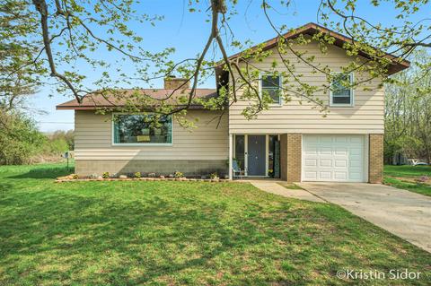 2172 Washington Rd, Ithaca, MI 48847 photo 1