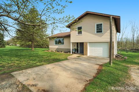 2172 Washington Rd, Ithaca, MI 48847 photo 2
