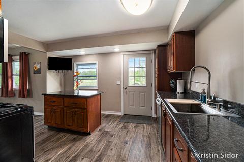 2172 Washington Rd, Ithaca, MI 48847 photo 9