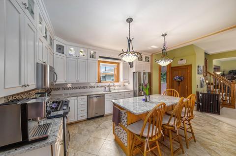 228 Cushman St, Plainwell, MI 49080 photo 3