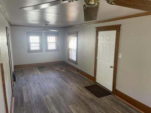 1406 Burr St, Jackson, MI 49202 photo 4