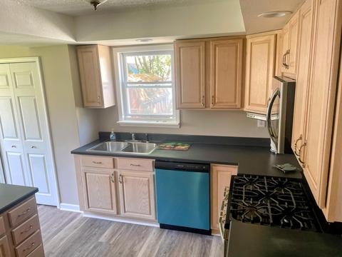 1406 Burr St, Jackson, MI 49202 photo 5