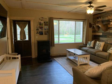 19 S Baldwin Ave, White Cloud, MI 49349 photo 10