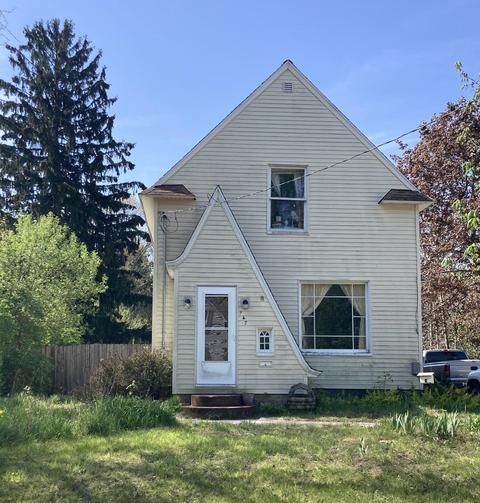 747 Morton Ave, Belding, MI 48809 photo 1