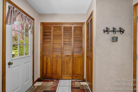 12704 Byron Rd, Byron, MI 48418 photo 6