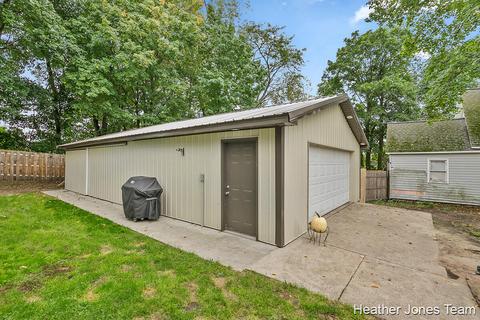 320 Lewis St, Belding, MI 48809 photo 28
