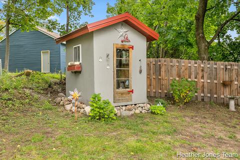 320 Lewis St, Belding, MI 48809 photo 24