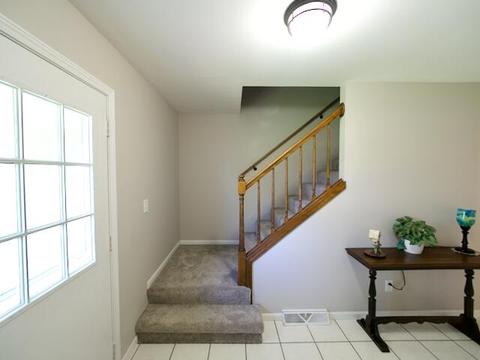 6982 Surrey Ln, Jackson, MI 49201 photo 4