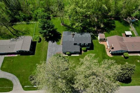 6982 Surrey Ln, Jackson, MI 49201 photo 2